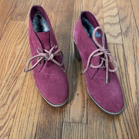 TORY BURCH Fur lined Suede Heel Low Ankle Boots Red size 7.5 - Picture 1 of 12